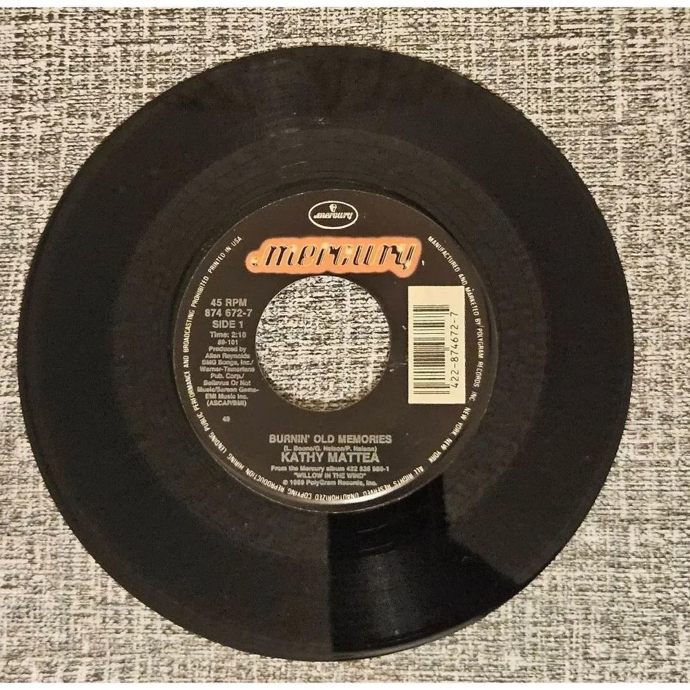 Kathy Mattea Burning old memories/hills of Alabama mercury 45 Vinyl Record - Picture 1 of 4